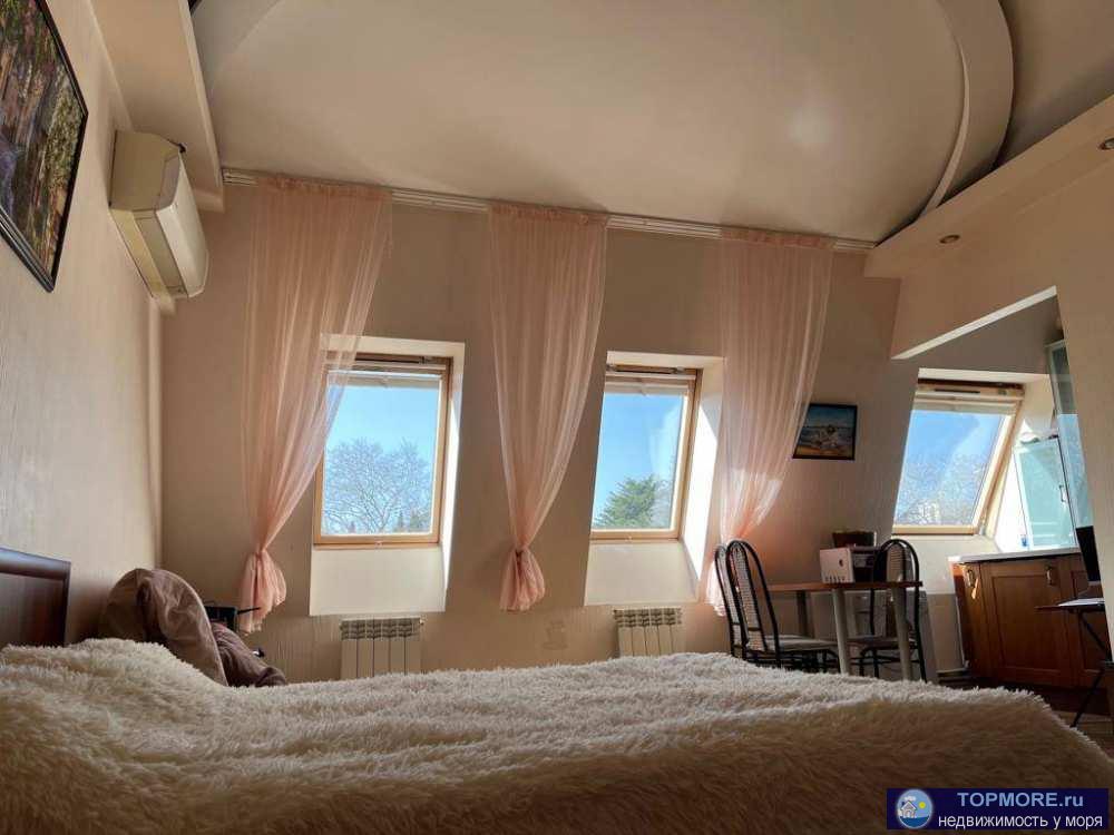 Лот № 161624. Квартира находится в историческом центре Сочи.  Вашим детям удобно будет ходить в садики и школы....