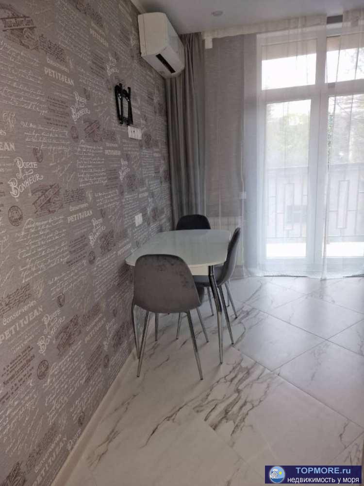 Лот № 161677. Продается квартира с новым ремонтом, мебелью и техникой. Жилой комплекс расположен в самом центре... - 2