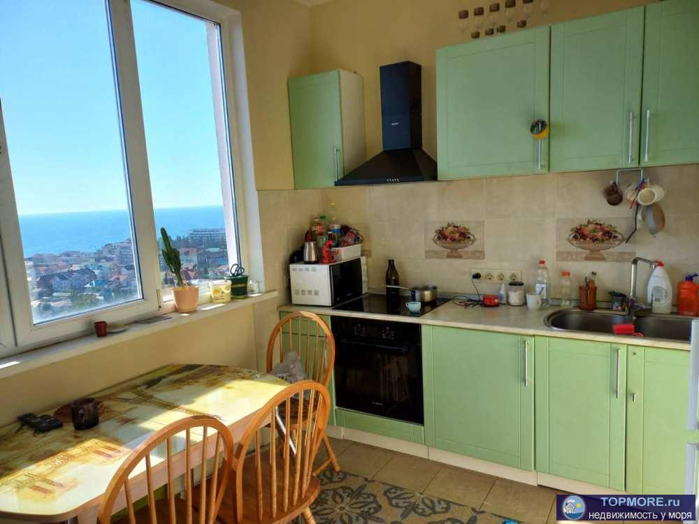 Лот № 161823. Продается двухкомнатная квартира с отличными видовыми характеристиками в Курортном городке. Вид на...