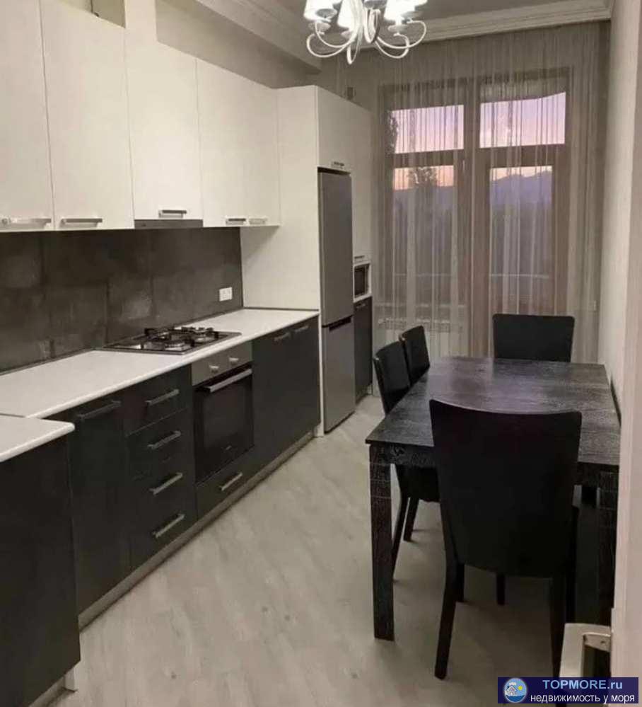 Лот № 155407. Продается просторная 2-комнатная квартира в центре Адлера.  В квартире сделан качественный ремонт,...