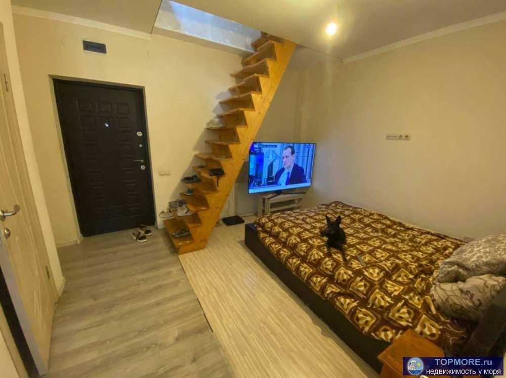 Лот № 146181. Продаю евро-трешку общей площадью 47м2 в 2-х уровнях.  По документам 37 м2. Есть балкон. Квартира очень... - 2