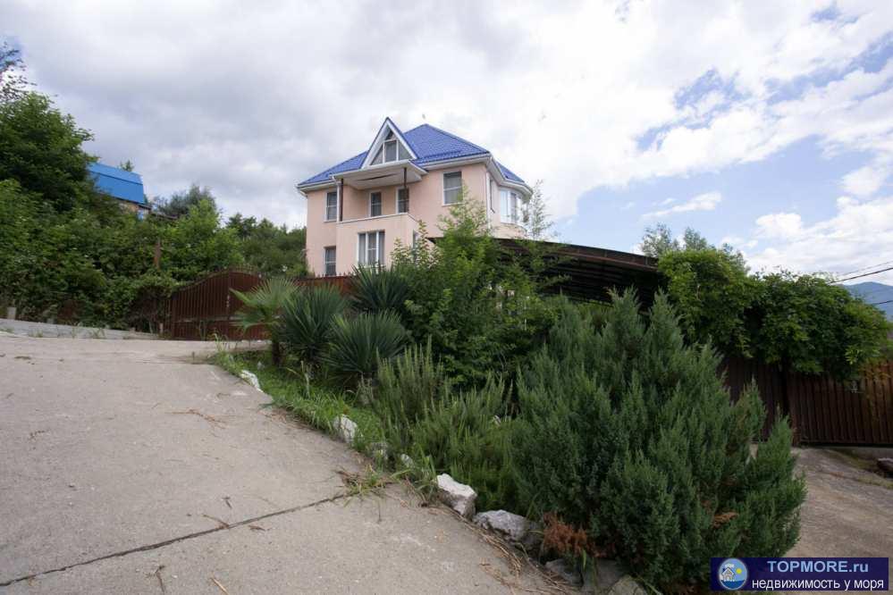Продается очень хороший дом в экологически чистом районе с.Молдовка. Площадь участка 38,8 соток.  Разнообразие...