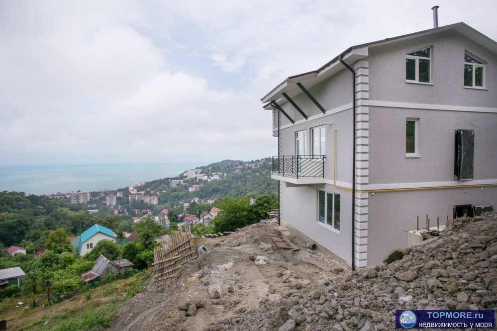 Лот № 159728. Продается новый дом в 3 этажа, Сочи, район Хоста.   Дом площадью 217 кв.м. сделан из керамзитоблоков,...