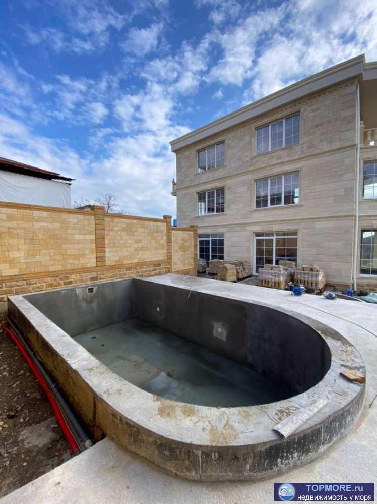 Продается элитный 3-этажный дом, расположенный на просторном участке с большой парковочной зоной в Адлере рядом с... - 2