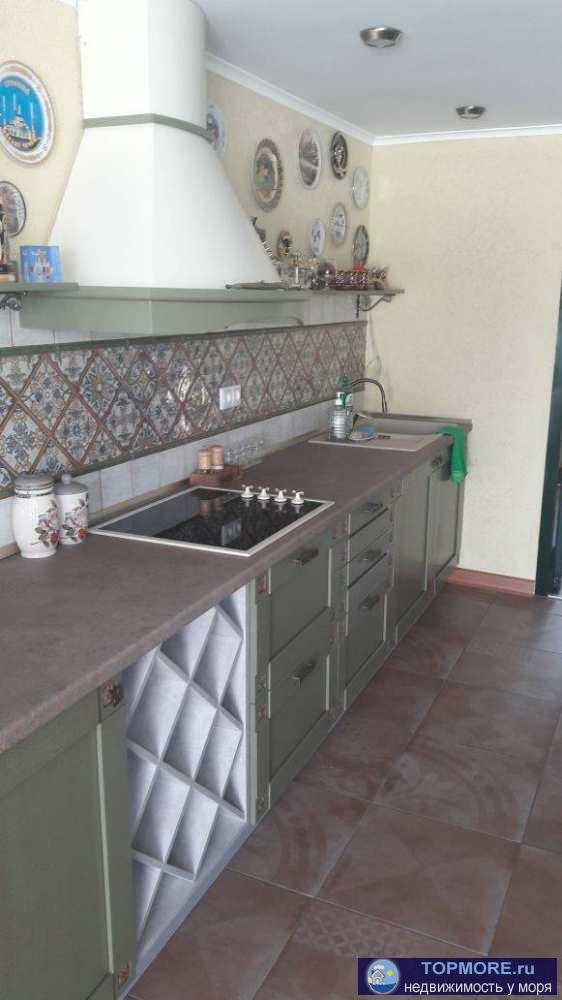 Вашему вниманию представляется элитный апартамент с огромной террасой, аналог таунхауса. Площадь - 450 кв. м., внутри... - 2