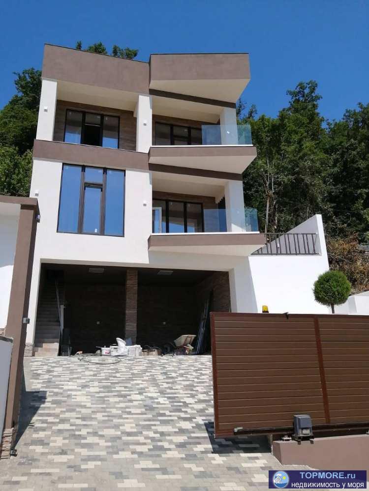 Лот № 162130. Продаю отличный готовый двухэтажный дом, Сочи, микрорайон Мамайка. Площадь 262 м2 плюс 110 м2...