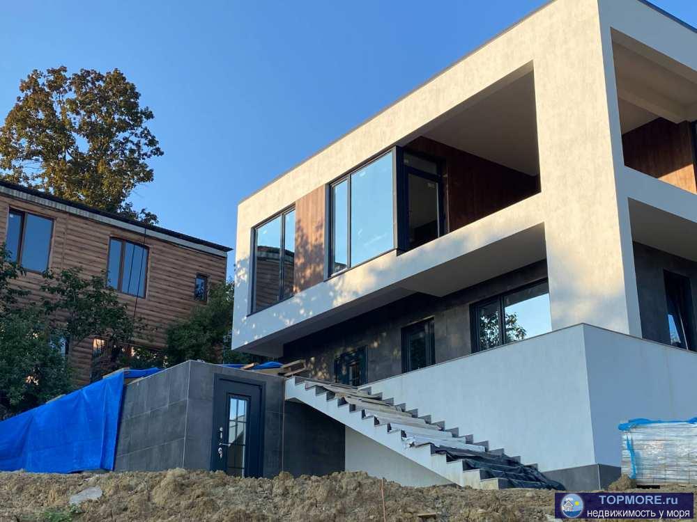 В продаже великолепная вилла с бассейном,  153 м2  на участке 3,6 сот, выполнена в современном стиле. Расположена...