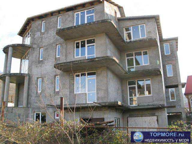 Продается трехэтажный дом в Сочи, район Дагомыс, жст Чаевод. Дом общей площадью 843 м2, черновая отделка, подведены... - 1
