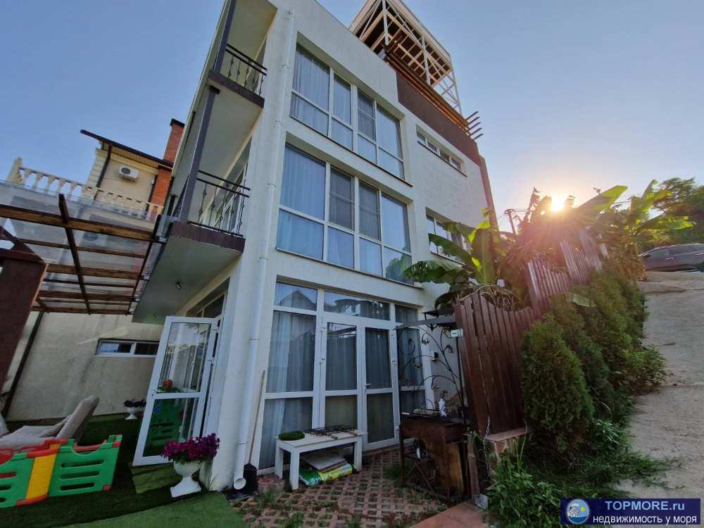 Продажа / Дома и коттеджи, Сочи, Целинная улица, 39 900 000 р. В продаже современный коттедж, полностью укомплектованный качественной мебелью, дорогой техникой и готовый к... - 2