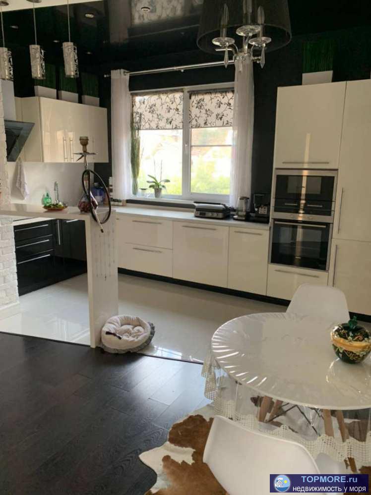    Предлагаю к продаже отличный дом 260 м2 ,участок ижс 9 соток  3 этажа-3 входа отдельных! Все коммуникации... - 1