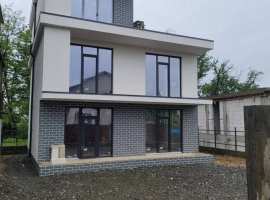 Продаётся новый дом площадью 240 кВ м в Адлере (район Золотого...