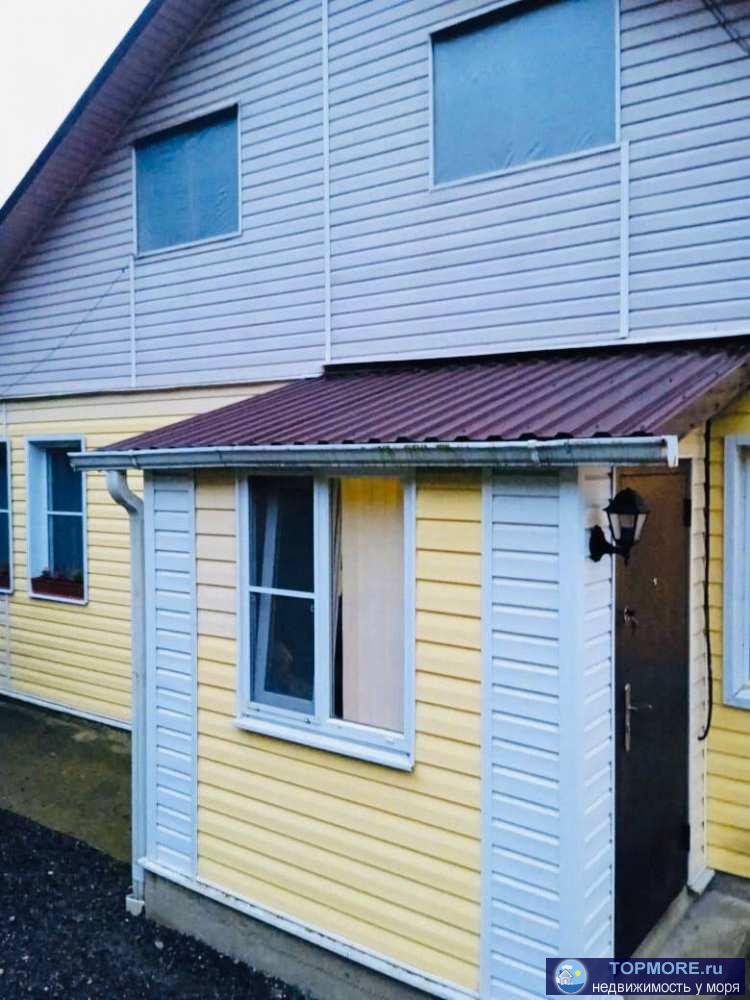 Продается дом в Лазаревском районе, Макопсе в 10 минутах от дома!  Дом деревянный, обшит сайдингом, площадь 65 м2....