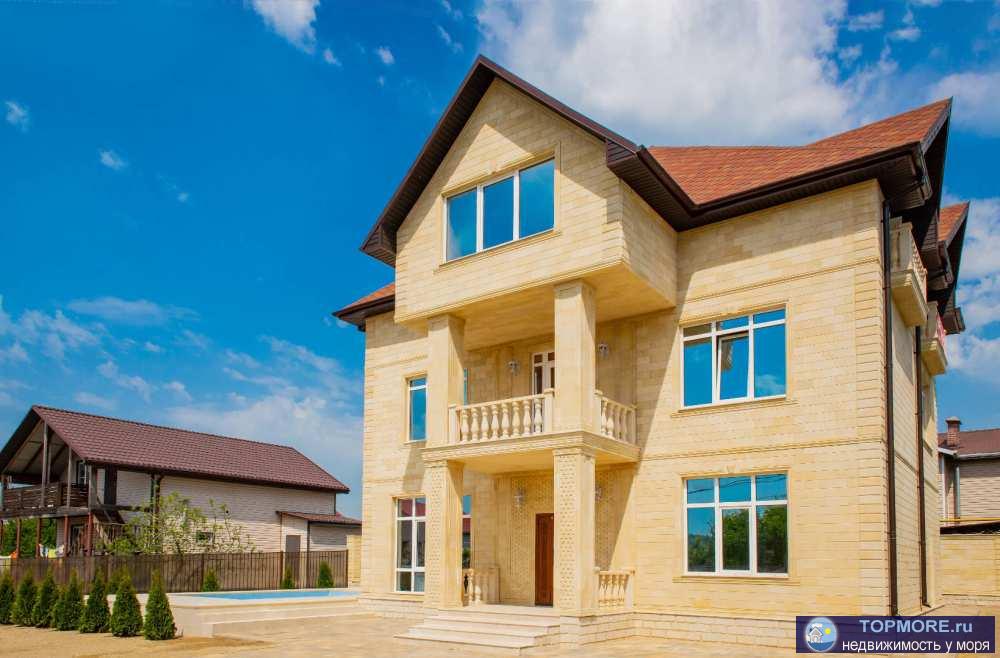 Лот № 157469. Продаю особняк в живописном районе Адлера в 10 минутах езды от Олимпийских объектов.  Дом площадью 360...