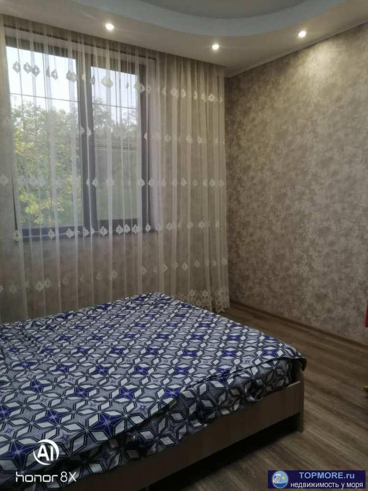 В продаже дом - в Адлере, село Бестужевское. Дом площадью 275 кв.м., имеет земельный участок 6,5 соток.  Первый этаж... - 2