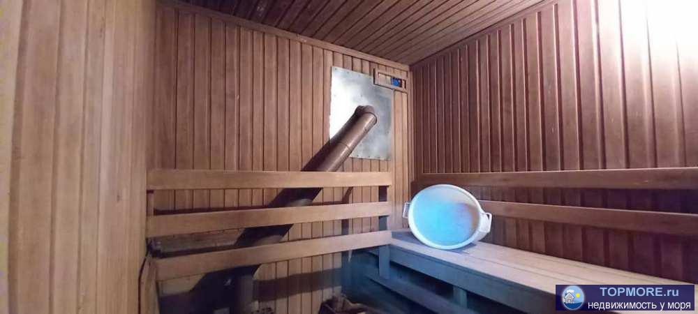 Продается просторный дом в центре, верх Светланы. В доме 3 этажа, готовый бизнес, 4 автономных помещения с мебелью и... - 2