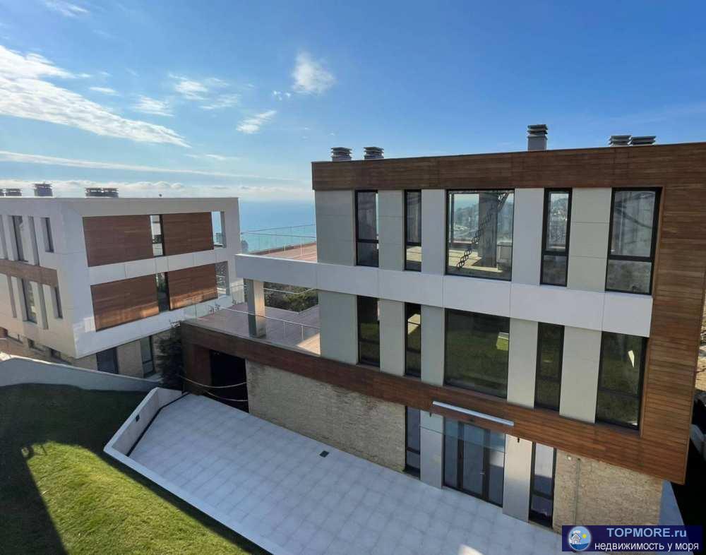 Продается новый современный трехэтажный дом площадью 406 кв.м (жилой - 276 кв.м.) на земельном участке 7,2 сотки. Все...