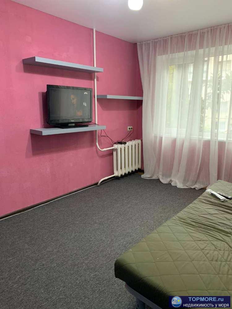 Лот № 163800. Продается двухкомнатная квартира в центральном районе Сочи, Макаренко.  Квартира площадью 51 м2 с жилой...