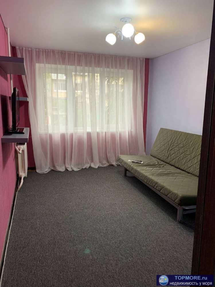 Лот № 163800. Продается двухкомнатная квартира в центральном районе Сочи, Макаренко.  Квартира площадью 51 м2 с жилой... - 1