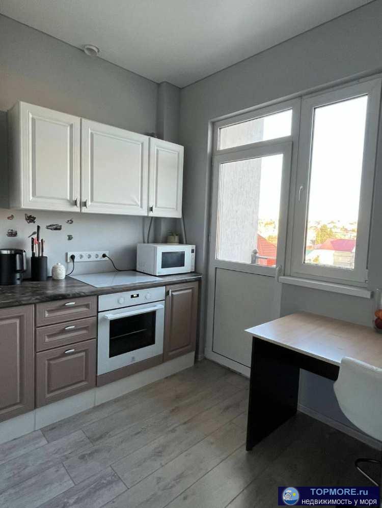 Лот № 164057.  Своя огороженная территория с большой парковкой, детская площадка.  Рядом остановка, магазины.  Новая...