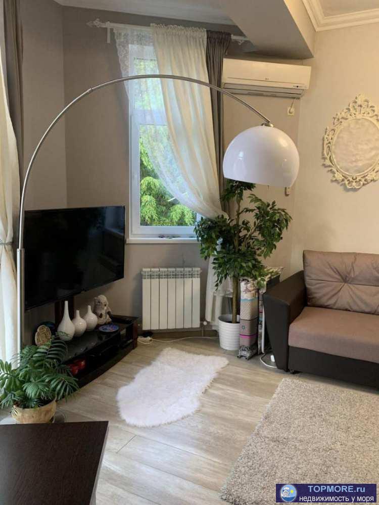 Лот № 164081. Продаю квартиру с хорошим ремонтом и мебелью.  Витражное остекления в пол.  Парковка, детская площадка... - 1