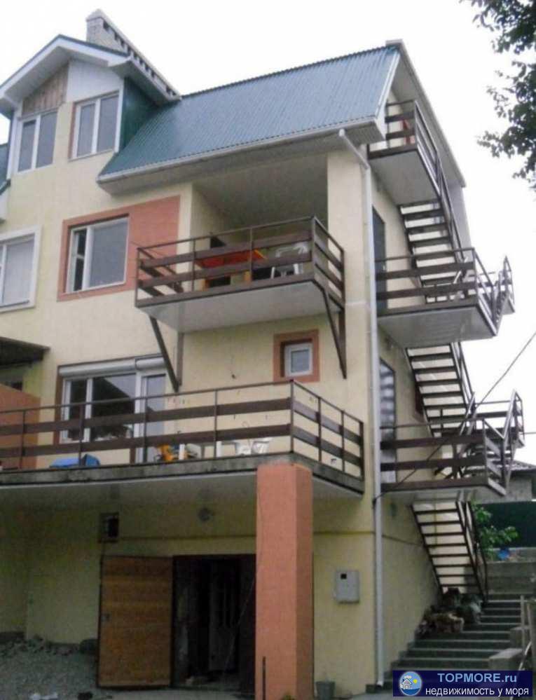 Лот № 21083. Продается 1/2 часть дома в снт Ветеран,4 уровня,на 3,9 сотках,200 кв.м,не считая балконов. Состоит из... - 1