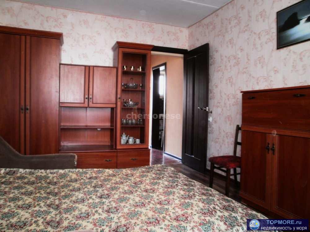 Предлагается к продаже хорошая однокомнатная квартира в самом лучшем Гагаринском районе.  Планировка: комната, кухня,... - 2