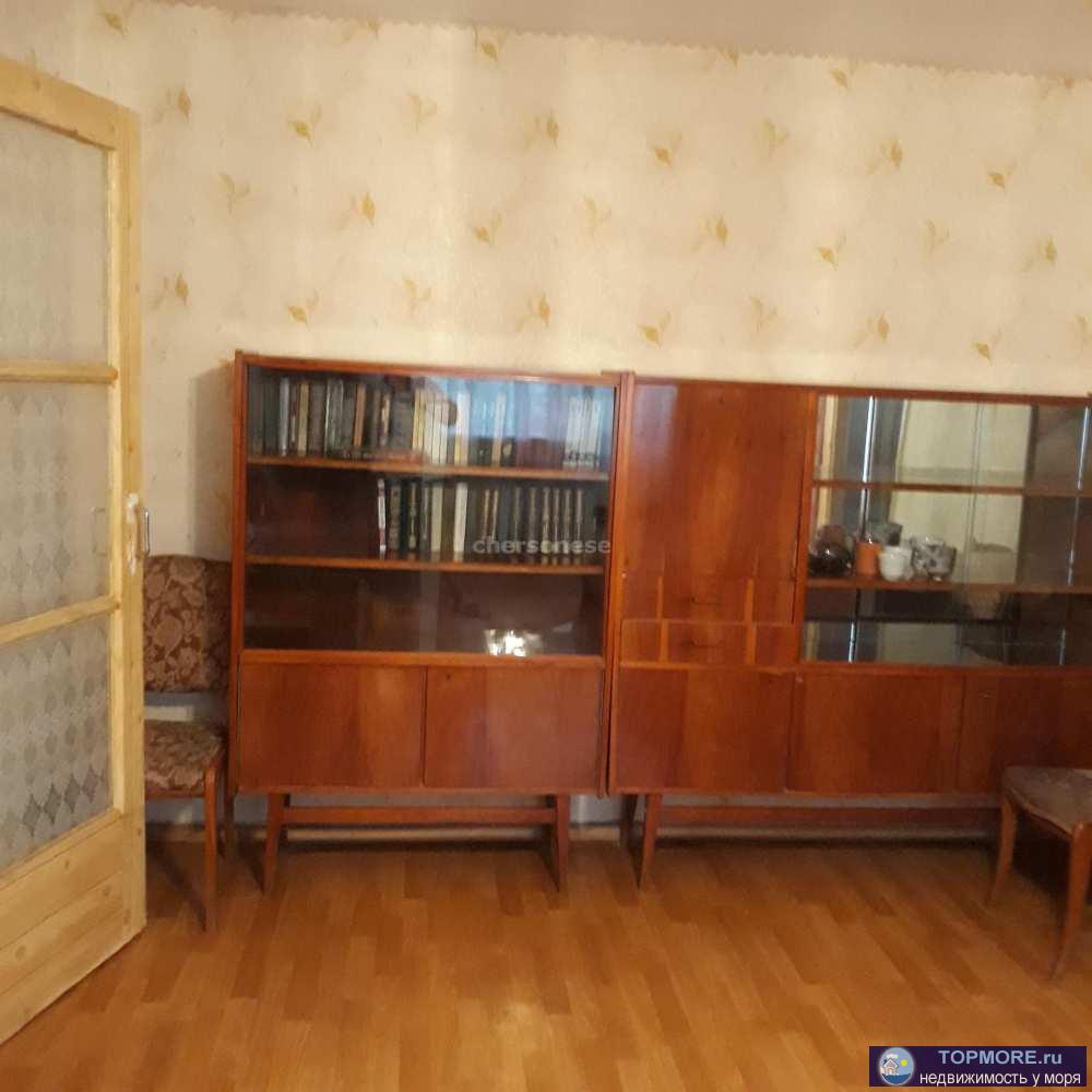 Предлагаем к аренде двухкомнатную квартиру в Нахимовском районе города.  В квартире есть вся необходимая мебель и... - 2