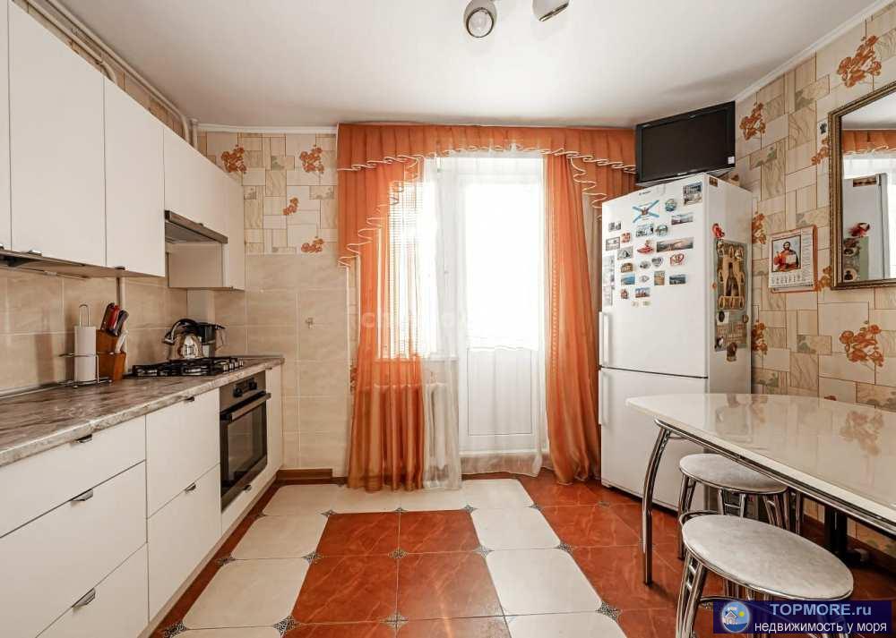 Предлагается к продаже просторная двухкомнатная квартира в Гагаринском районе.  Квартира находится в Стрелецкой бухте... - 2