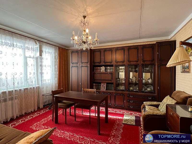 Трехкомнатная квартира 73,7 м2, расположена на 4/9 этаже дома в г. Севастополь, Гагаринский район, ул. Героев Бреста,...