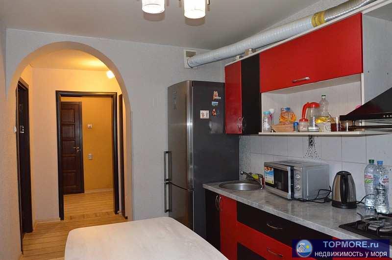 Продается 2-х комнатная квартира 59 м2 (с учетом лоджии) расположена в тихом спальном районе на ул. А. Маринеско, дом... - 2