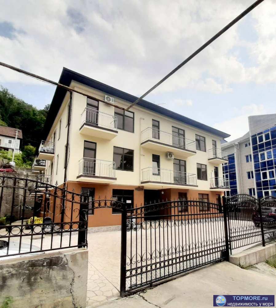 Лот № 164838. Продаю квартиру в новом доме в тихом спокойном месте в центре Дагомыса.  Квартира правильной формы,...