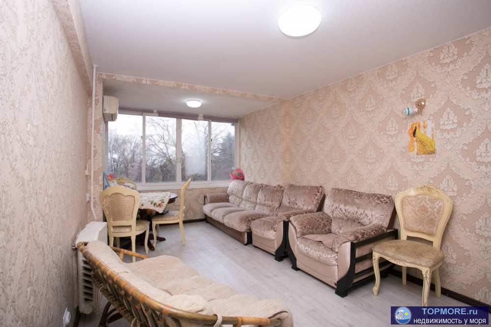 Лот № 165319. Продается отличная трехкомнатная квартира в Адлере срочно!   Расположение квартиры - хороший добротный... - 1