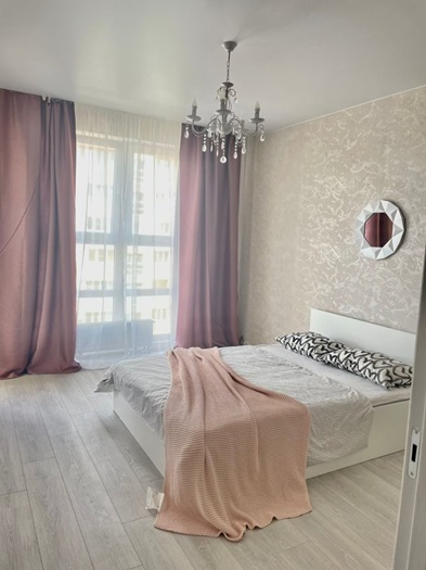 Продается уютная и светлая 1 комнатная квартира в Нахимовском районе г. Севастополя, ул. Горпищенко дом 145 корпус 8....