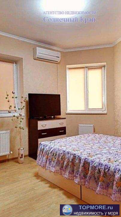 Продаётся 1-комнатная  квартира в Анапе, общей площадью 33 м2. В квартире сделан свежий и качественный ремонт с...
