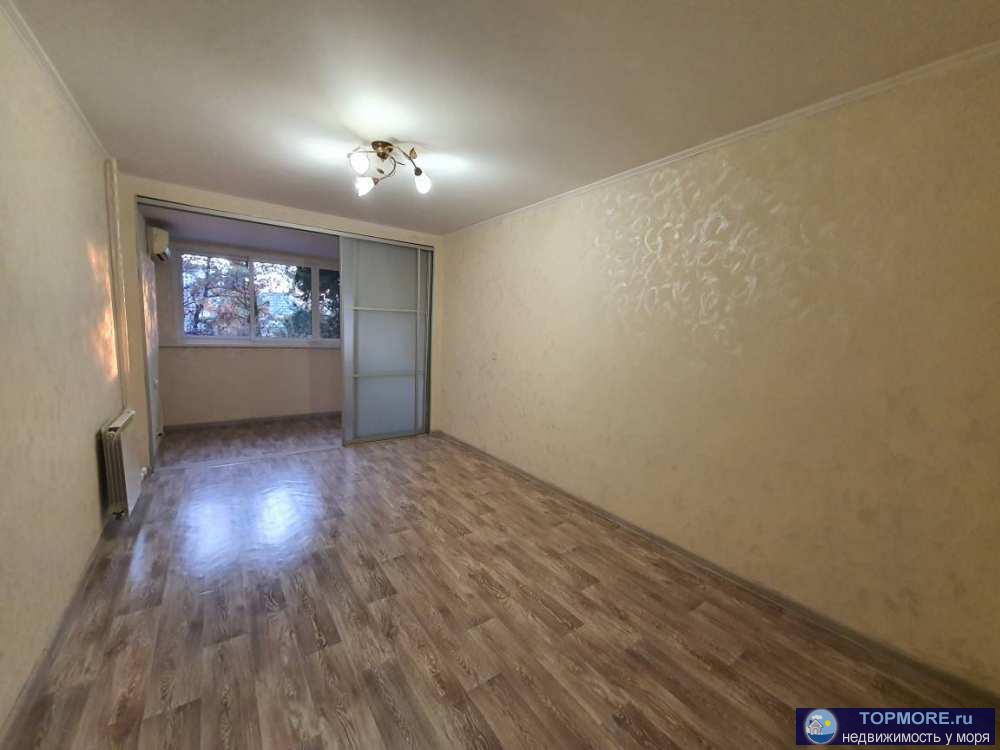 Лот № 166180. В спальном районе Макаренко,  продаётся светлая двух комнатная квартира 53 м2, с ремонтом с видом в...