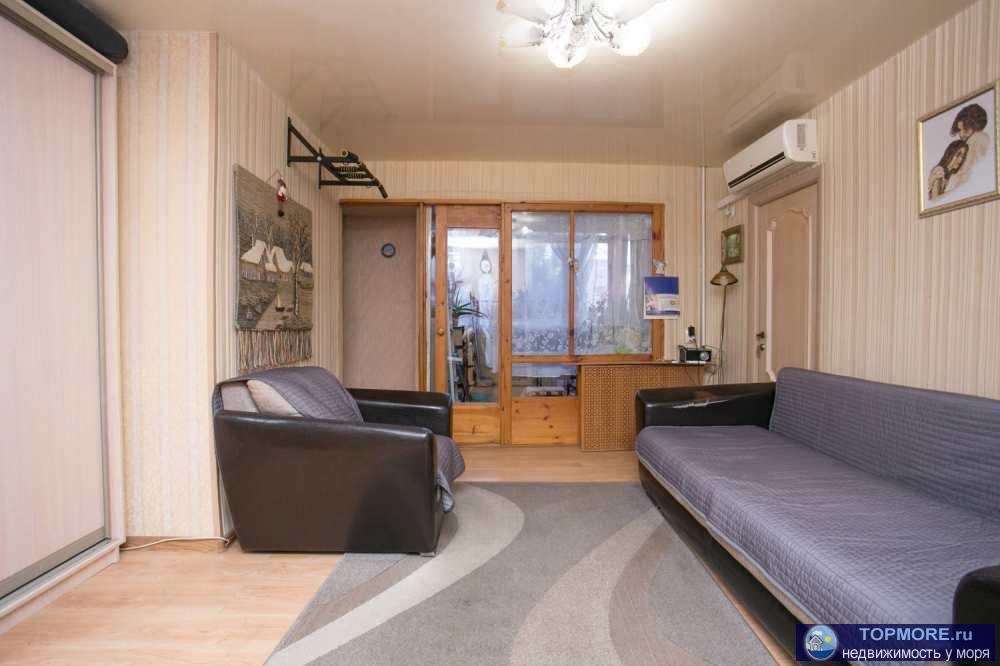 Лот № 165579. Предлагается к покупке 3-х комнатная квартира в старом центре Адлера.  О квартире:  - Общая площадь... - 2