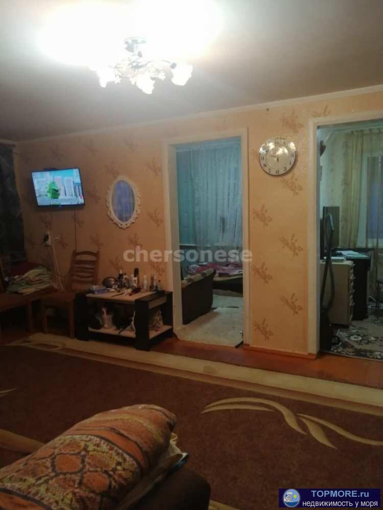 Продается трехкомнатная квартира с.Табачное, Бахчисарайский рн.3.5 км от Черного моря.  Состояние в квартире жилое.... - 1
