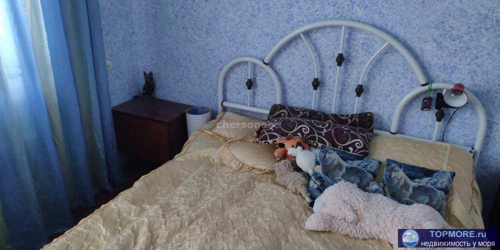 Предлагается к продаже крупногабаритная двухкомнатная квартира в Крыму, Бахчисарайский район, пос. Вилино.  О...