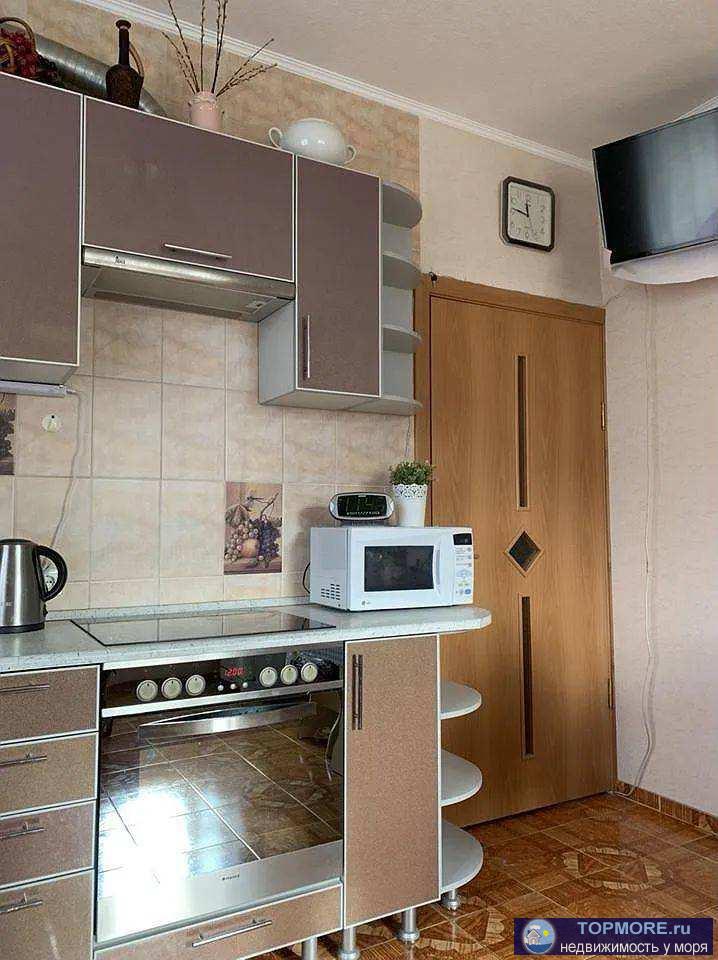 Лот № 167423. Продается тёплая и сухая квартира в центральном районе Сочи, спальный район Донская. Рядом есть...