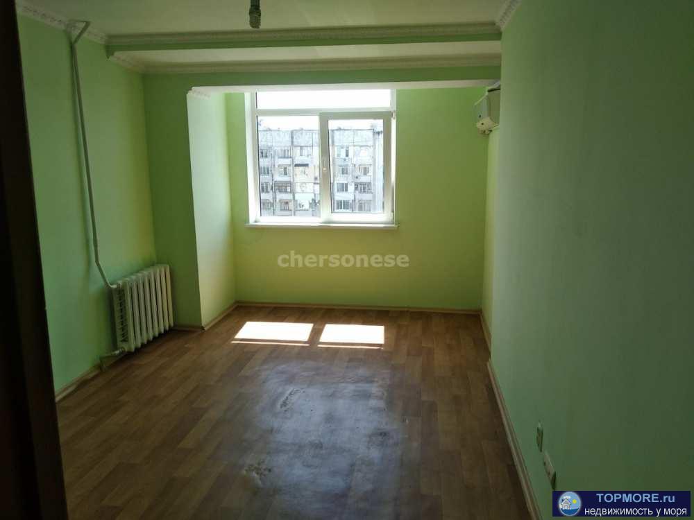 Продается двухуровневая, трехкомнатная квартира в Гагаринском районе.  Комнаты изолированные, два санузла, два... - 1