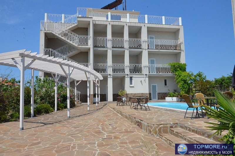 Продается гостевой дом с бассейном на берегу моря в Севастополе.   Гостевой дом расположен в Севастополе, на... - 1