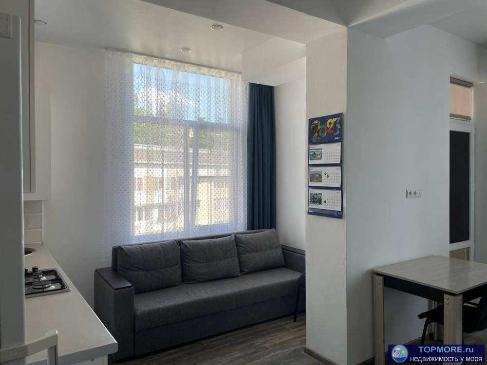 Лот № 170258. Продается светлая и уютная квартира-студия с балконом на  7-м этаже в жк Янтарный. Из окна открывается...