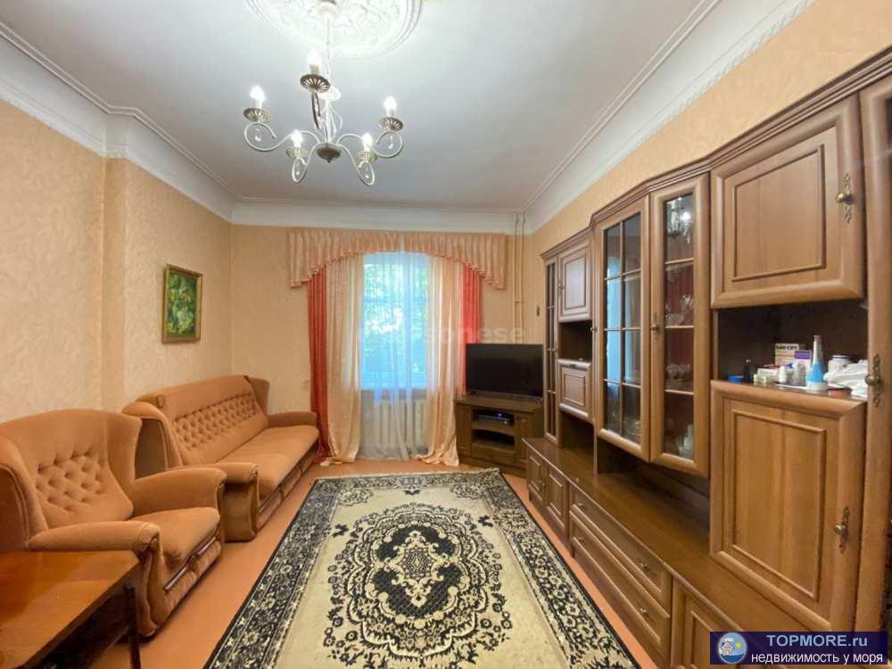 В продаже двухкомнатная квартира в самом центре г. Севастополя.  Важно: шикарная локация в историческом центре города... - 1
