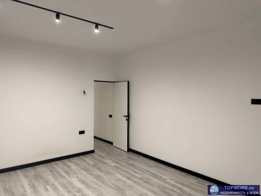 Лот № 169856. Продам просторные апартаменты на улице Возрождения 17/1 в Сочи. Общая площадь квартиры составляет 42... - 2