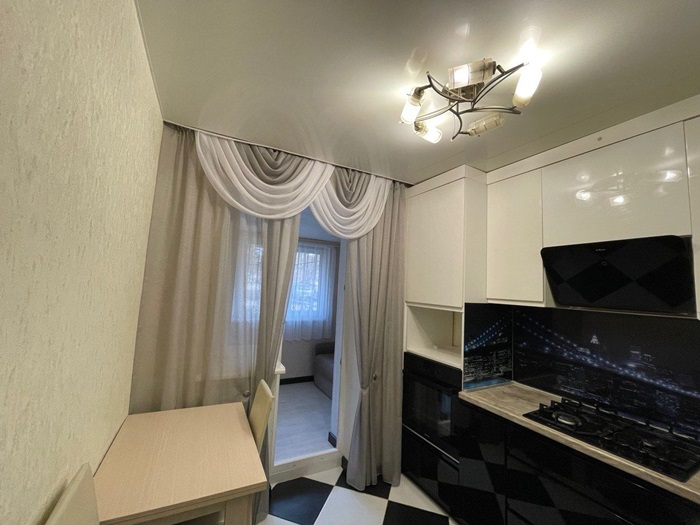 Сдается длительно отличная 2-х комнатная квартира в Нахимовском р-не г. Севастополя. Комнаты изолированные. Первый...