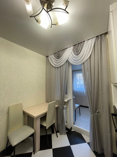 Сдается длительно отличная 2-х комнатная квартира в Нахимовском р-не г. Севастополя. Комнаты изолированные. Первый... - 1