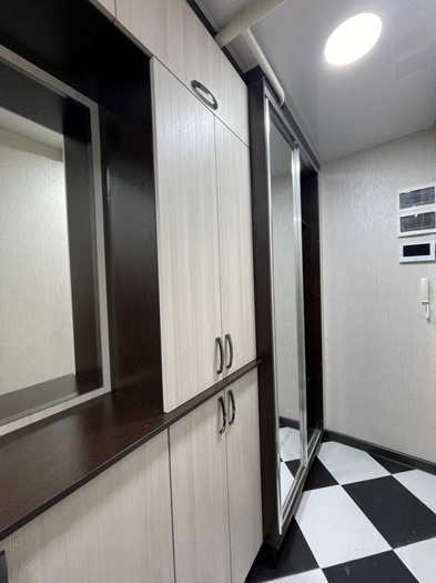 Сдается длительно отличная 2-х комнатная квартира в Нахимовском р-не г. Севастополя. Комнаты изолированные. Первый... - 2