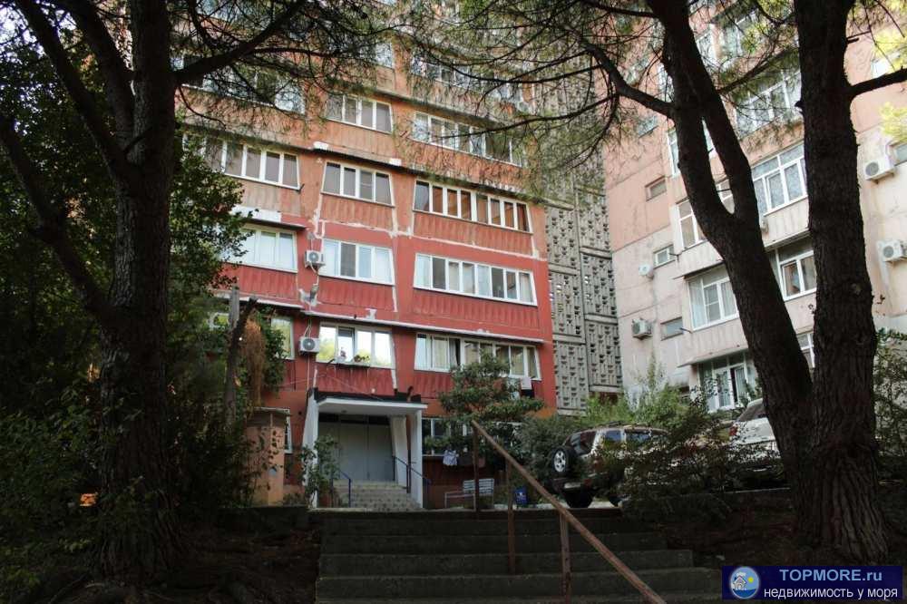 Лот № 172051. Продаётся двухкомнатная квартира в центре Лазаревской.Квартира расположена на третьем этаже,...