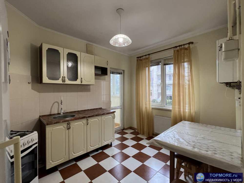 Продам просторную двухкомнатную квартиру 86,2 м2 в г. Севастополе.   Расположена квартира по адресу ул. Героев... - 2
