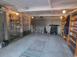 Предлагается к продаже просторный гараж с подвалом, расположенный в...